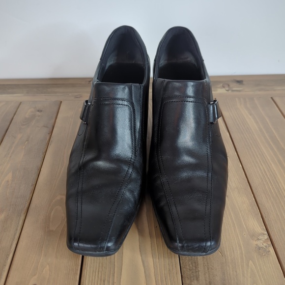 Ecco Women’s Black Leather Square Toe Low Heels - Picture 3 of 9